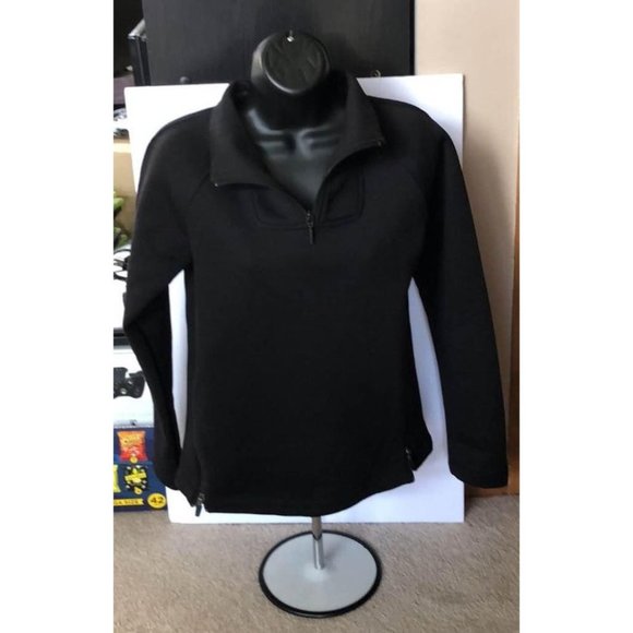 The North Face Tops - The North Face Women’s thermal 3-D pull over Size Small